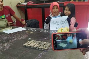 Mengharukan, Bocah 7 Tahun Berikan Celengan Ikannya, "Untuk Bantu Dokter Beli Masker" Mengharukan, Bocah 7 Tahun Berikan Celengan Ikannya, "Untuk Bantu Dokter Beli Masker"